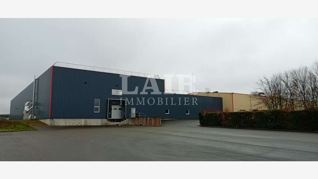 A vendre bâtiment industriel 6500m² à Ambrières