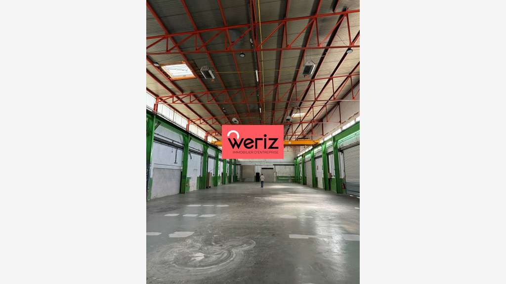 Bâtiment industriel 1300m² à vendre à Rognac