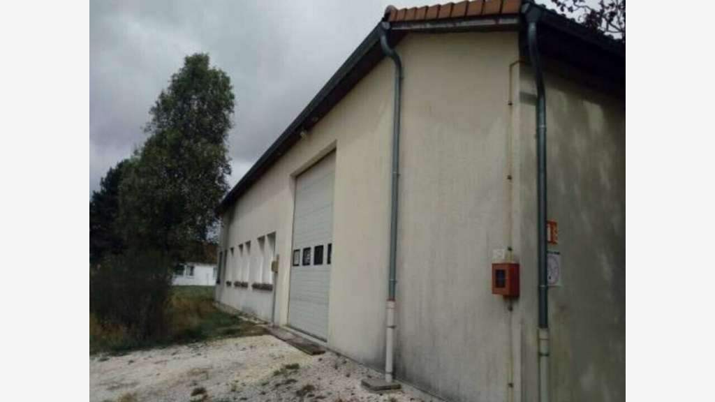 Bâtiment 550m² à vendre à Nogent
