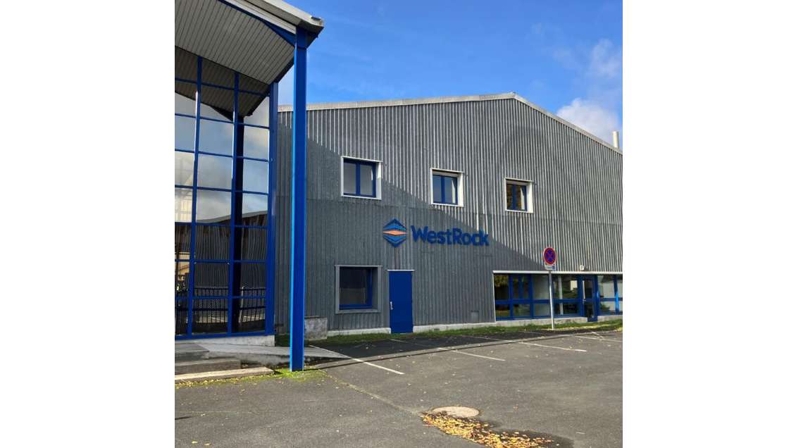 A vendre bâtiment industriel 6 248m² à Diors ZI