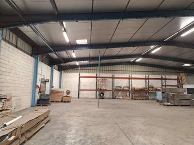 Vente bâtiment 1800m² à Puget-sur-Argens