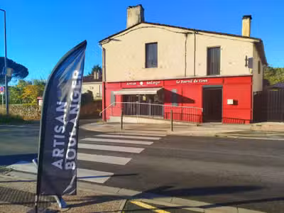 Immeuble commercial + boulangerie à vendre Cerons