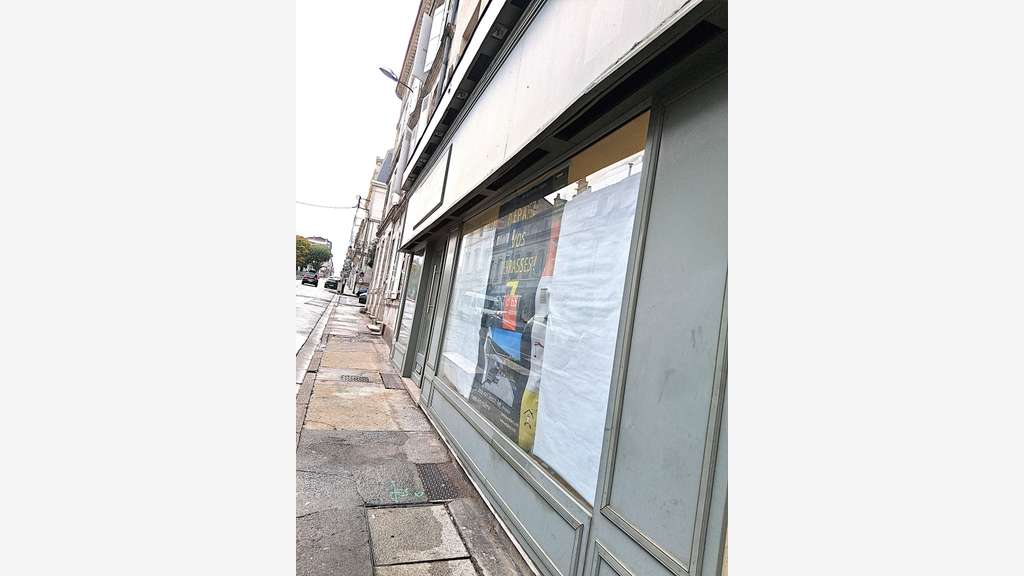Local/bureau/commerce, 97 m² à vendre ANGOULEME (
