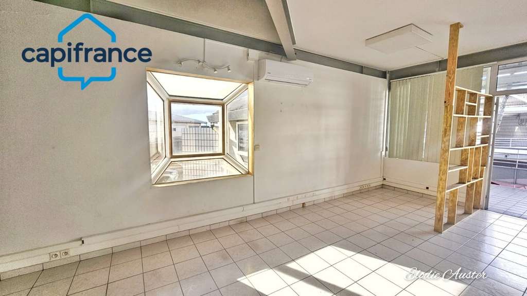 Local professionnel en duplex à Jarry Houelbourg