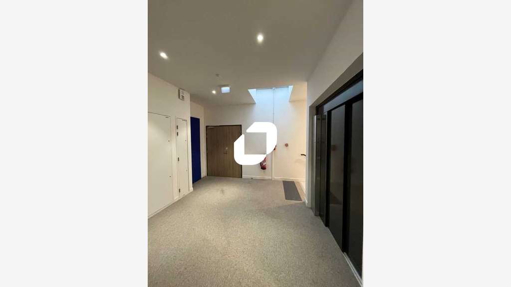 Vente Bureaux 203m² Bouvines