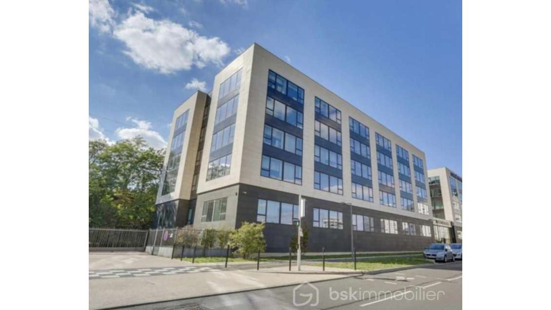 Vente bureaux grand standing 50m² à Évry A6