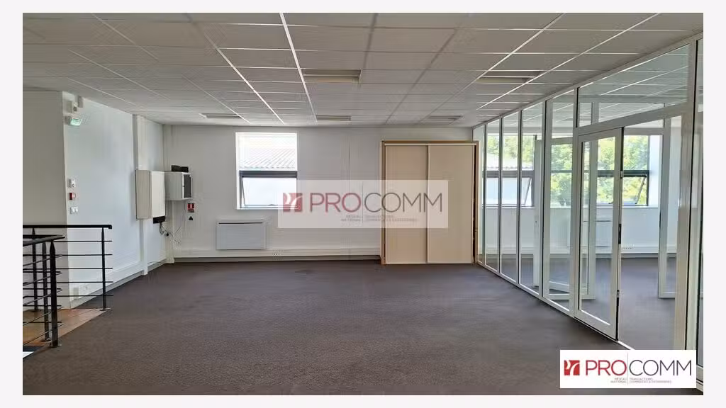 Bureaux 101m² R+1 à vendre à Chartres