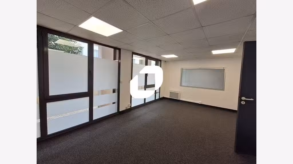 Vente Bureaux 114m² Courbevoie