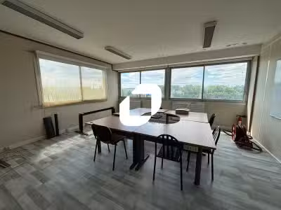 Vente Bureaux 199m² Evry courcouronnes