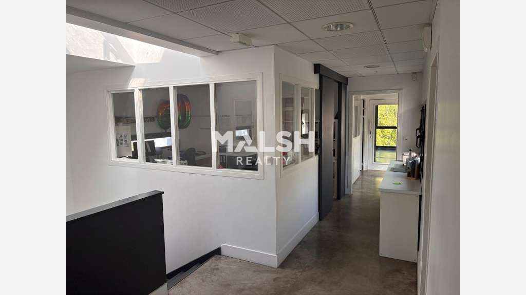 Bureaux à vendre ou louer 169m² à Décines-Charpieu