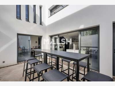 Bureaux à vendre ou louer 169m² à Décines-Charpieu