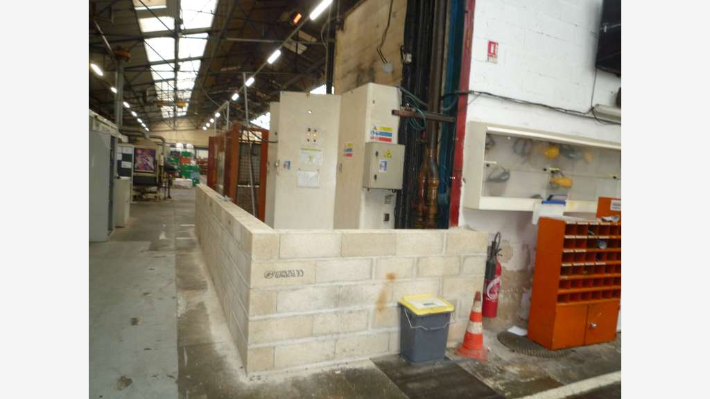ESSOMES SUR MARNE (02) à vendre locaux 
