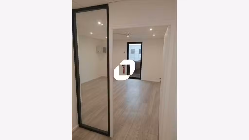 Vente Bureaux 130m² Grigny