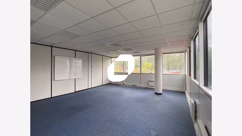 Vente Bureaux 375m² Guyancourt