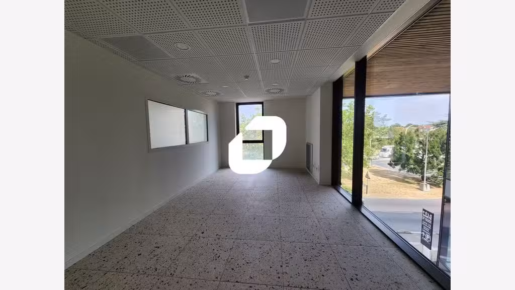 Vente Bureaux 1572m² Le port marly