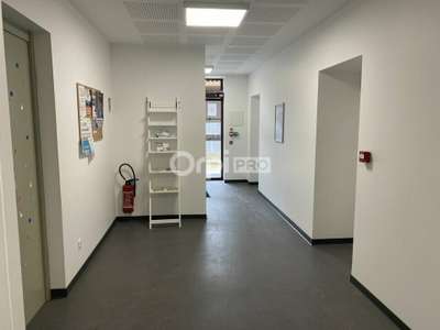 Bureau à Vendre aux Chères (69380)