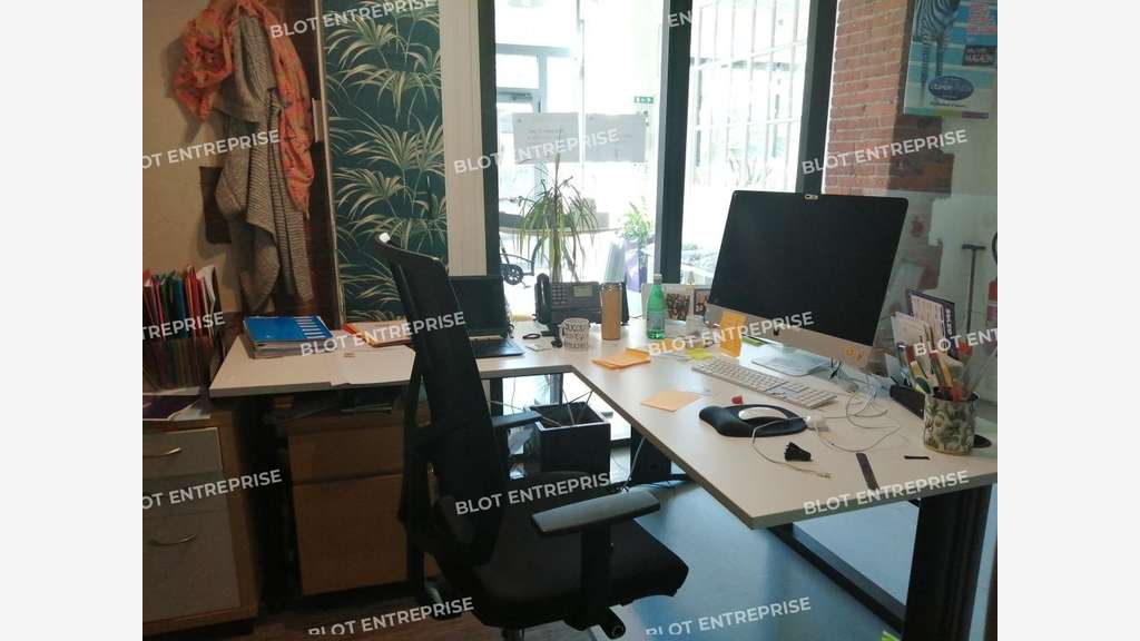 A VENDRE - BUREAUX - 327 M² - NANTES