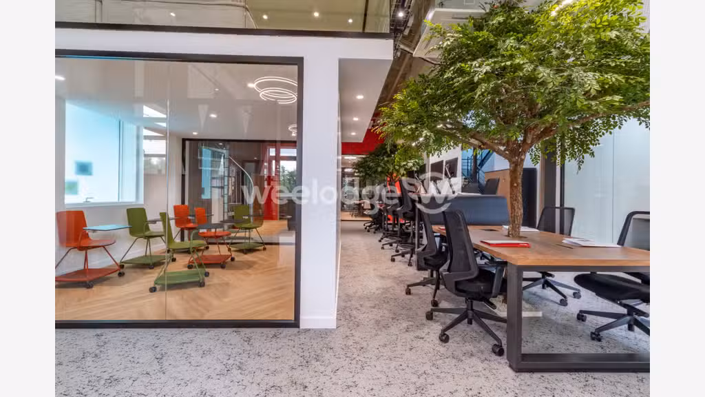 Vente magnifiques locaux 430m² à Osny