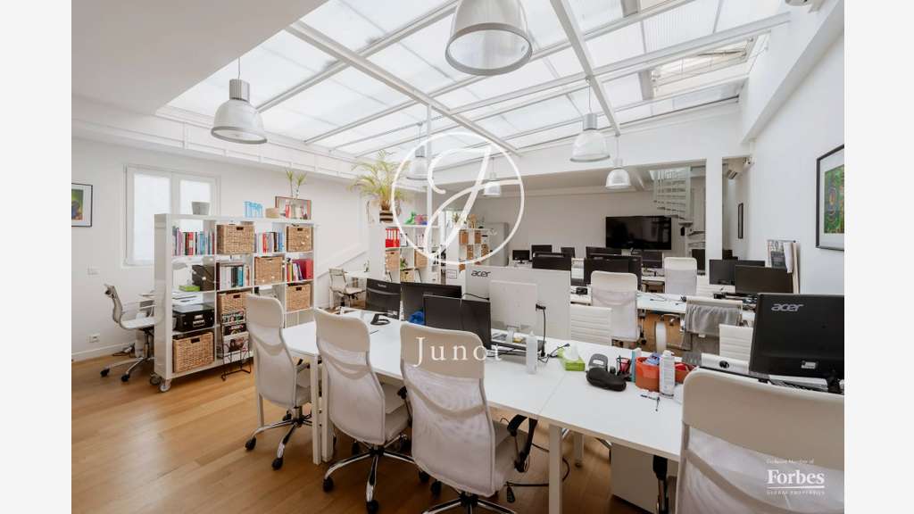 AV bureaux 197m² à Paris 10 faubourg Poissonnière
