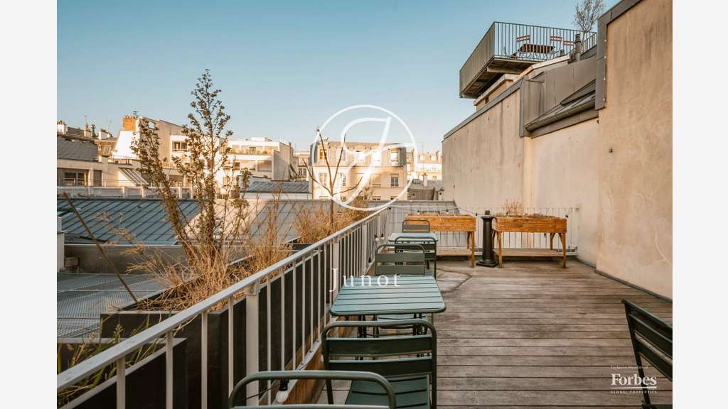 AV bureaux 197m² à Paris 10 faubourg Poissonnière