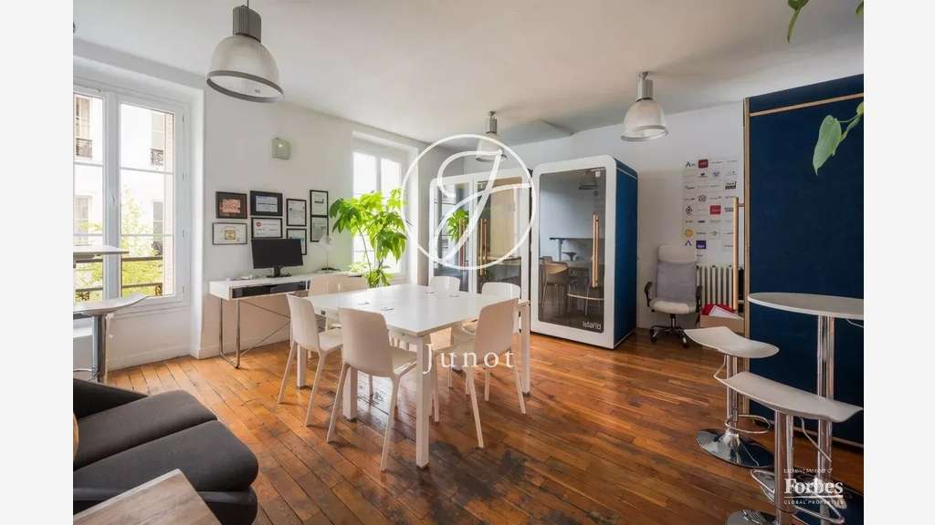 AV bureaux 197m² à Paris 10 faubourg Poissonnière