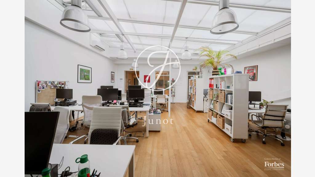 AV bureaux 197m² à Paris 10 faubourg Poissonnière