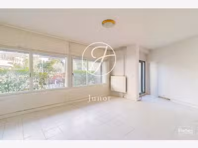 AV appartement pro 61m² à Paris 15 Champ de Mars