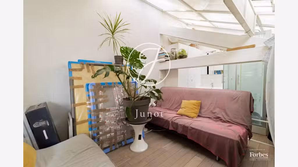 AV atelier atypique 60m² à Paris 75018 Damrémont
