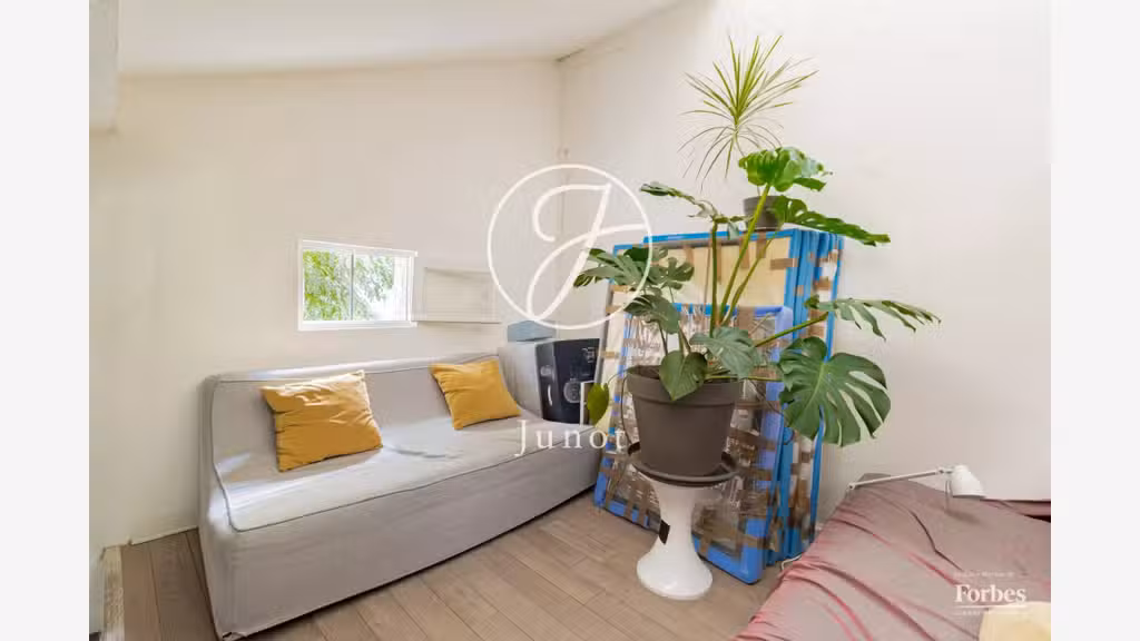 AV atelier atypique 60m² à Paris 75018 Damrémont