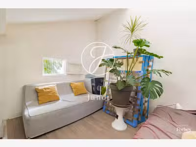 AV atelier atypique 60m² à Paris 75018 Damrémont