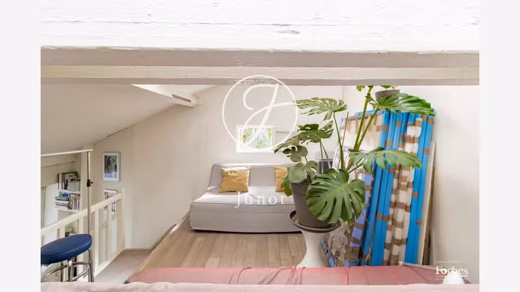 AV atelier atypique 60m² à Paris 75018 Damrémont