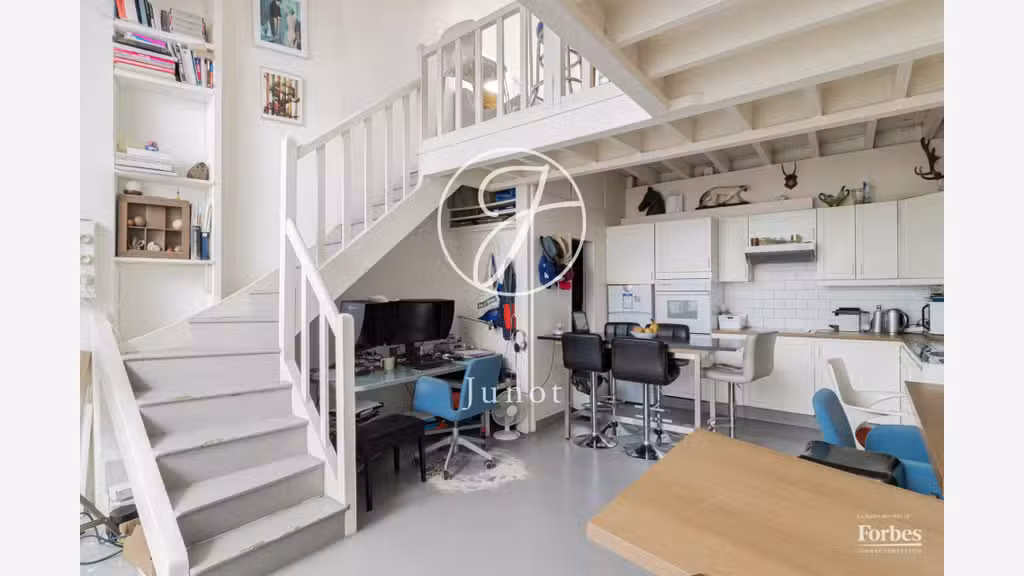 AV atelier atypique 60m² à Paris 75018 Damrémont