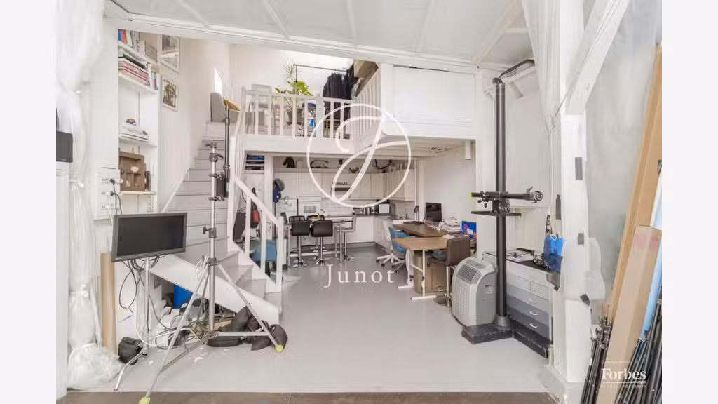 AV atelier atypique 60m² à Paris 75018 Damrémont
