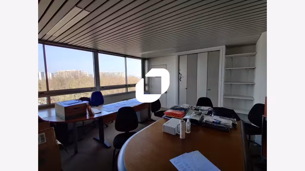 Vente Bureaux 600m² Ris orangis
