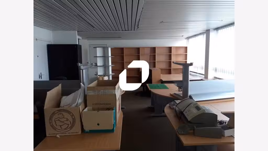 Vente Bureaux 600m² Ris orangis