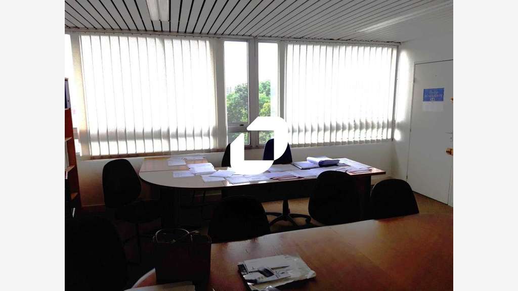 Vente Bureaux 600m² Ris orangis