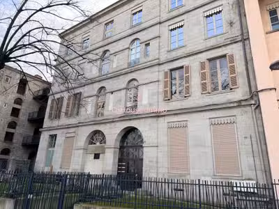 AV local professionnel 190m² Saint-Chamond centre