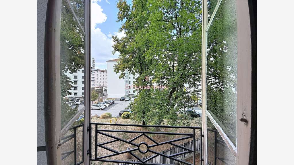 AV local professionnel 190m² Saint-Chamond centre