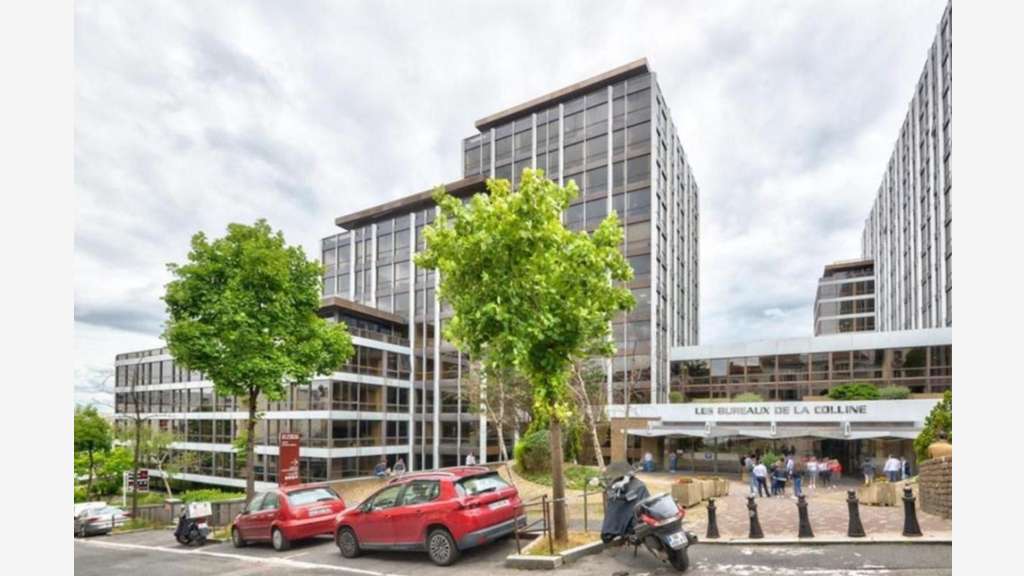 AV bureau 18m² lumineux et climatisé à Saint-Cloud