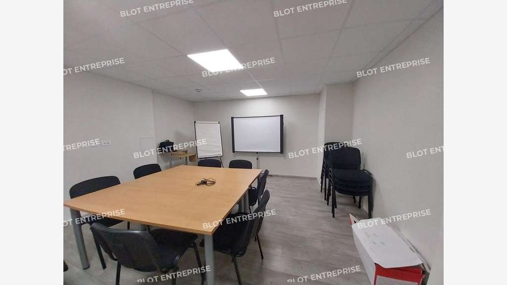 À VENDRE - À LOUER - BUREAUX - LOCAUX COMMERCIAUX 