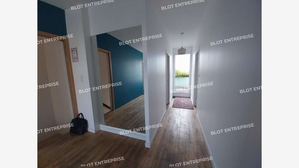 À VENDRE - À LOUER - BUREAUX - SAINT NAZAIRE