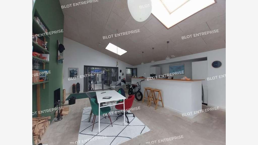 À VENDRE - À LOUER - BUREAUX - SAINT NAZAIRE