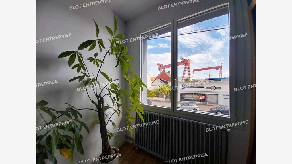 À VENDRE - À LOUER - BUREAUX - SAINT NAZAIRE