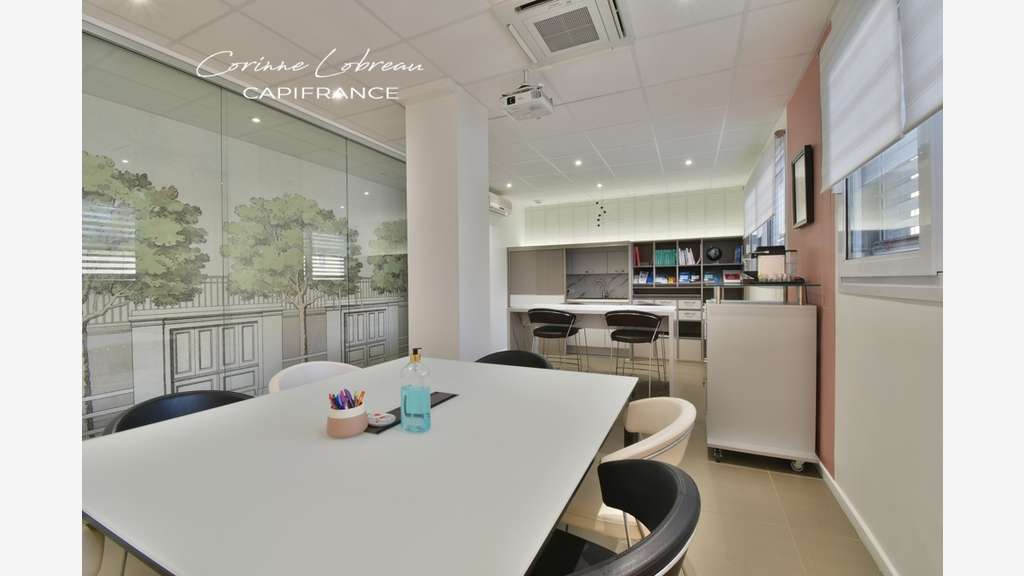 Bureaux 123m² en parfait état à vendre à Mâcon