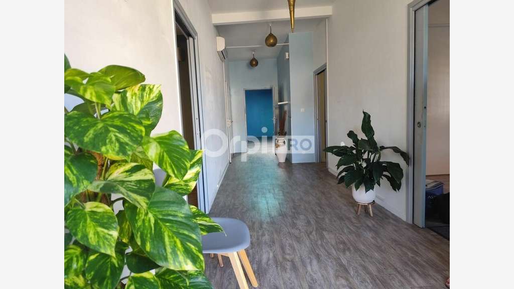 Bureau 124m² à vendre à Verneuil-sur-Vienne