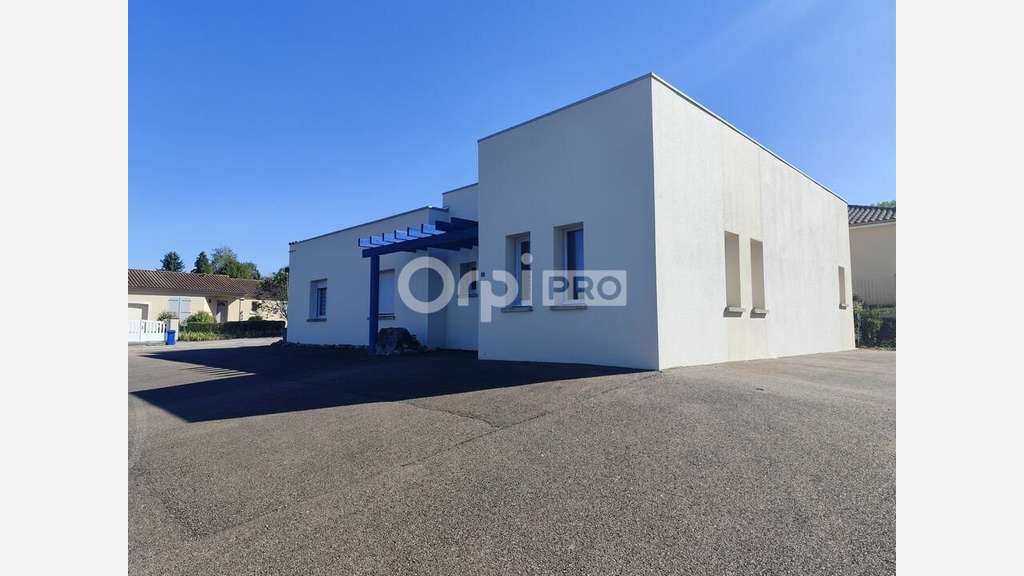 Bureau 124m² à vendre à Verneuil-sur-Vienne