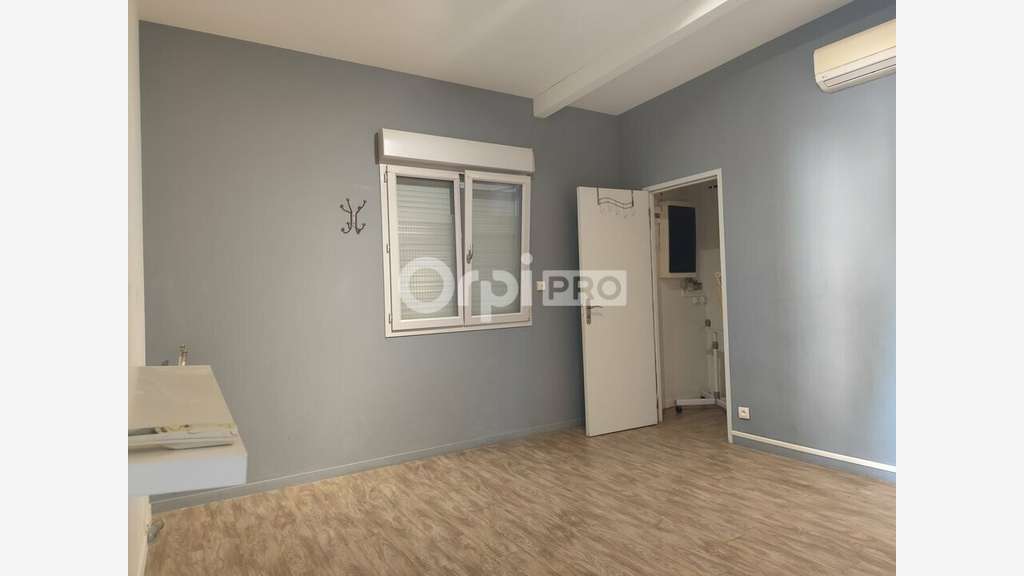 Bureau 124m² à vendre à Verneuil-sur-Vienne