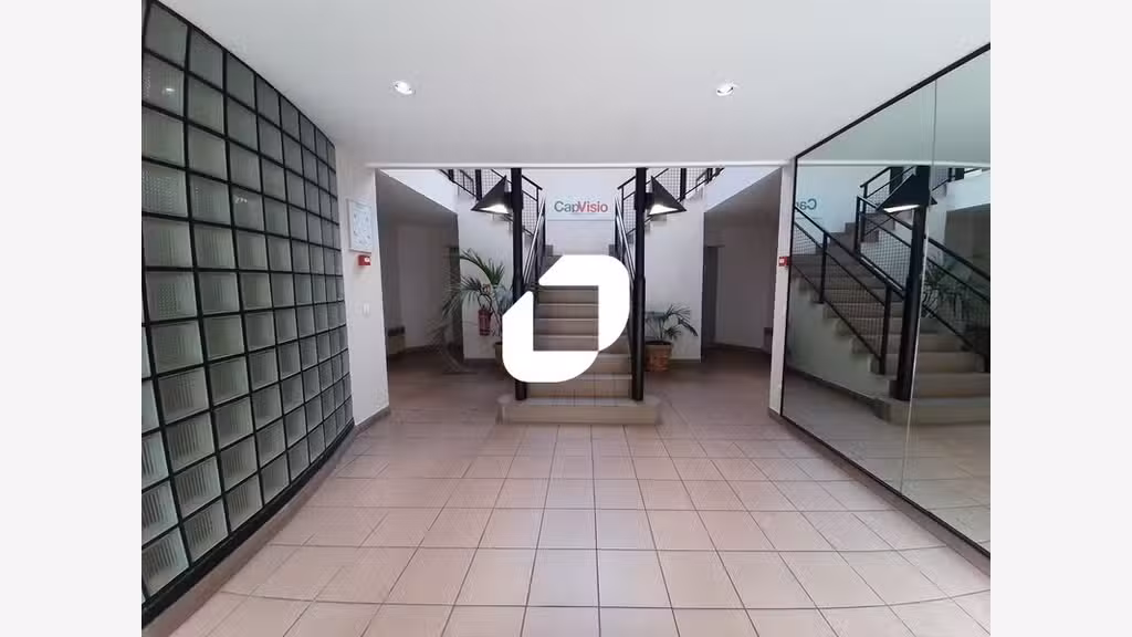 Vente Bureaux 128m² Voisins le bretonneux