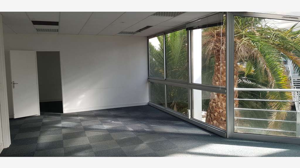 Bureaux de 284m² à vendre prox zc de Bordeaux