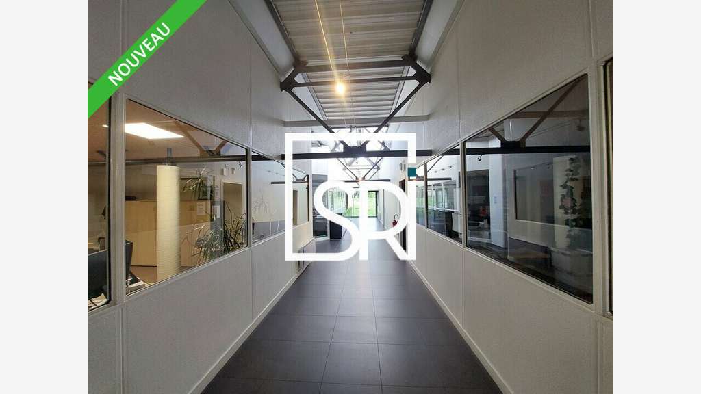 Vente bureaux 990m² à Enval